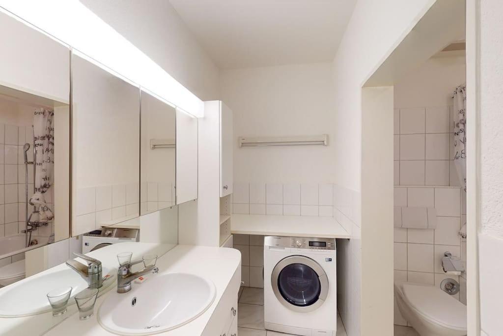 Executive 1 Bedroom Flat, City Center Zurique Exterior foto