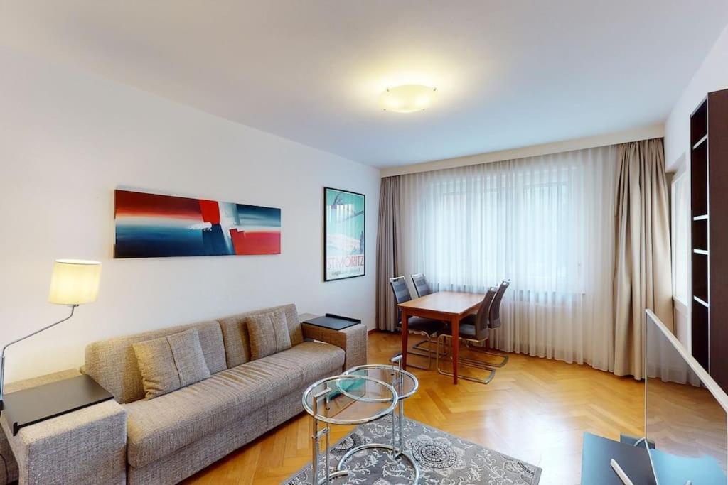 Executive 1 Bedroom Flat, City Center Zurique Exterior foto