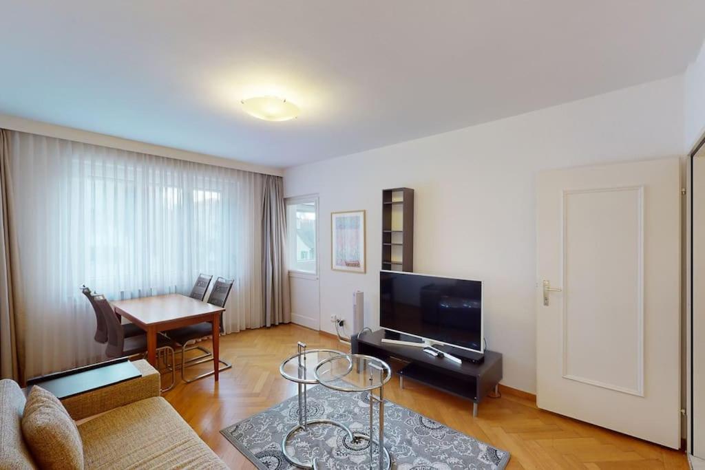 Executive 1 Bedroom Flat, City Center Zurique Exterior foto